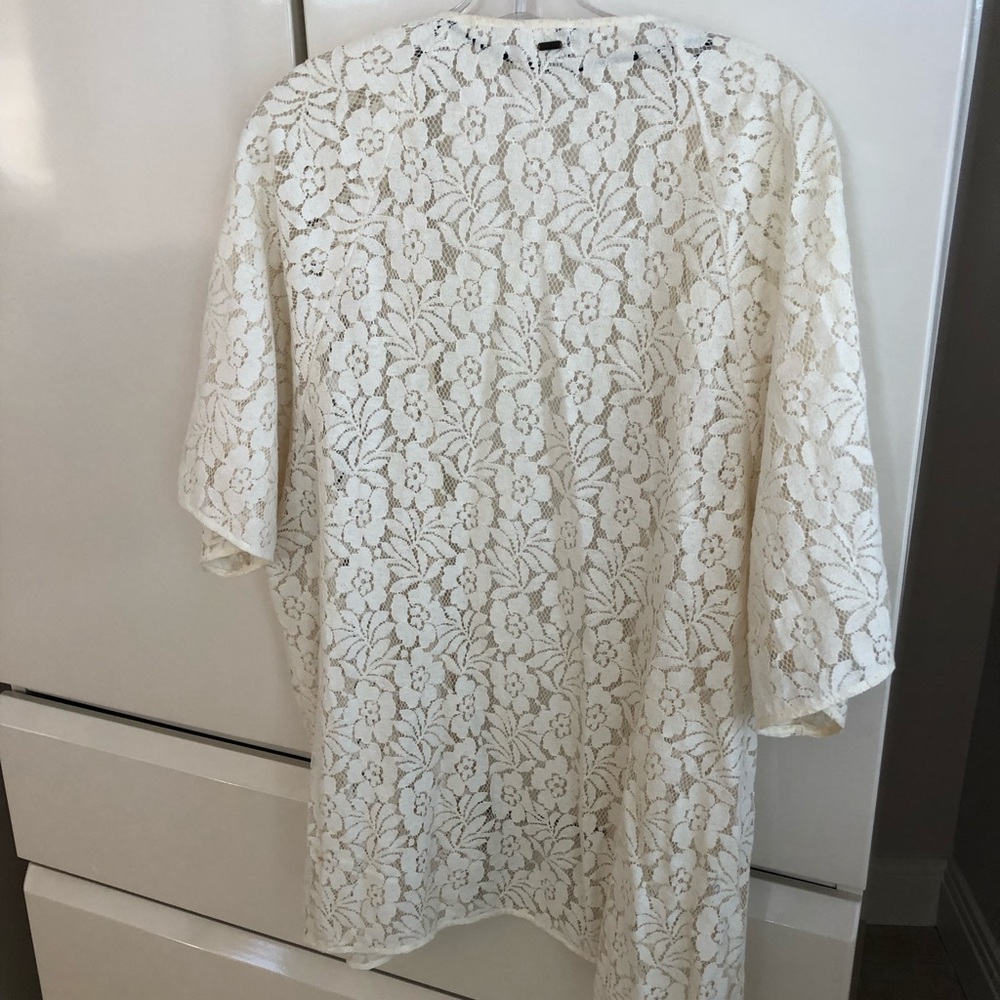 Volcom Lace Coverup - Picture 4 of 4